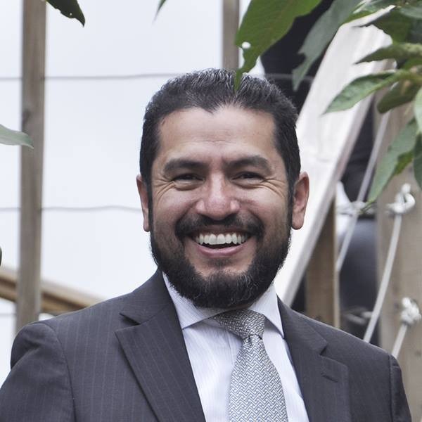 Dr. Javier Duván Amado
